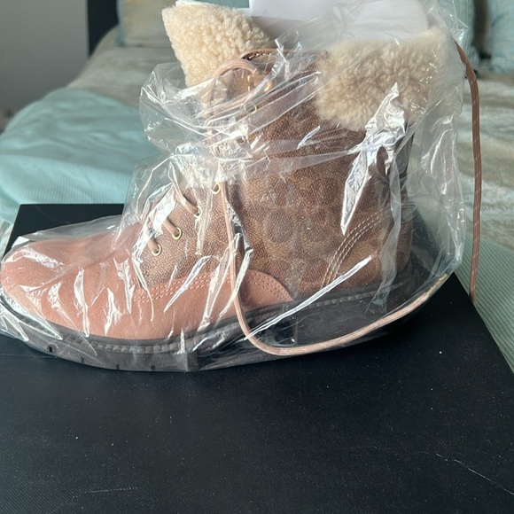 Lorimer Sig Bootie - Picture 3 of 7